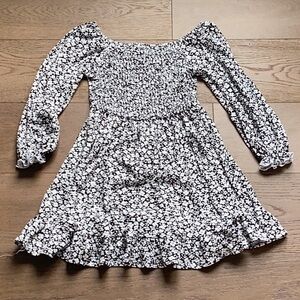 Zunie Long Sleeve Smocked Dress Black White Floral Size 7